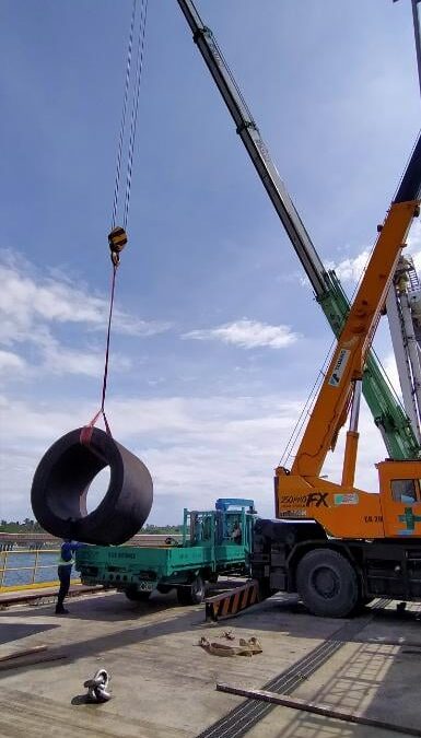 Lifting, Replace damage Marine Fender @ aboitiz power corporation in Bato, Toledo City thanks : Oceaneering Contractors Phils Inc.